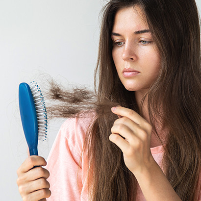 Saç tökülməsinin səbəbləri